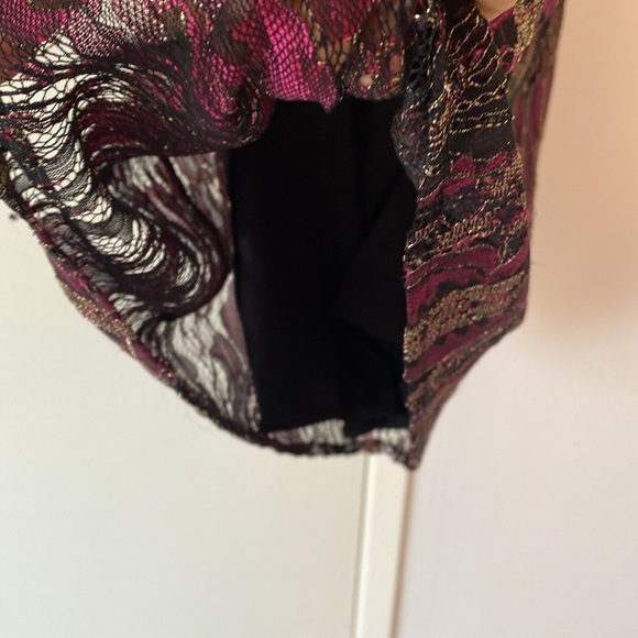 NWT WAYF Lacey Fuschia one shoulder floral dress Med - Picture 10 of 10